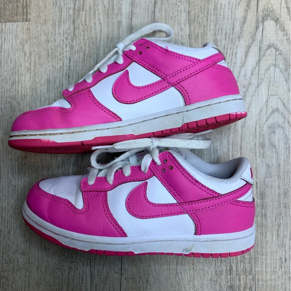 Girls Nike Dunk Low sneakers in 